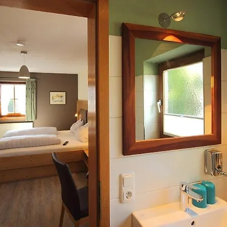 Affittacamere Gaestehaus Alpin - Inkl. Chiemgau-karte