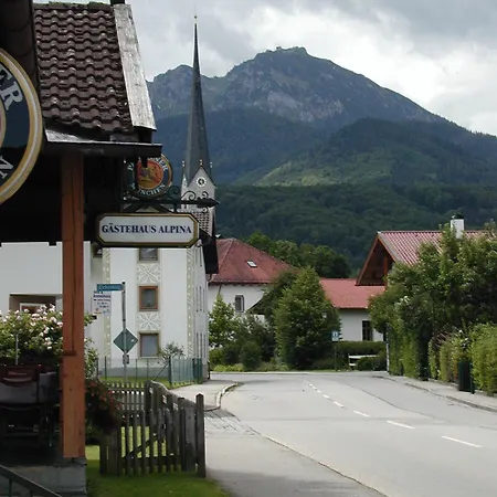 Gaestehaus Alpin - Inkl. Chiemgau-karte بيت ضيافة