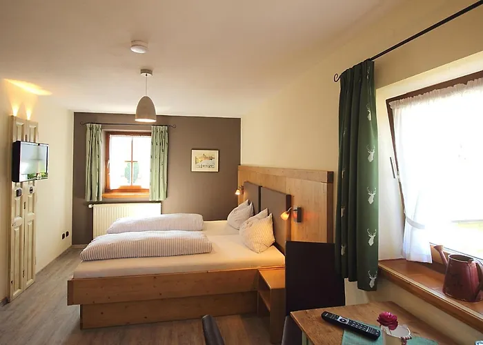 Gaestehaus Alpin - Inkl. Chiemgau-karte Casa de hóspedes 3*