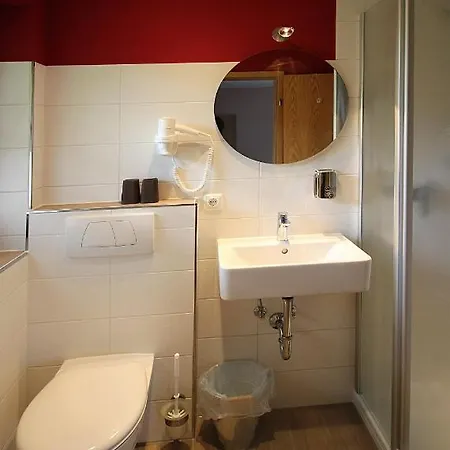 Πανσιόν Gaestehaus Alpin - Inkl. Chiemgau-karte 3*
