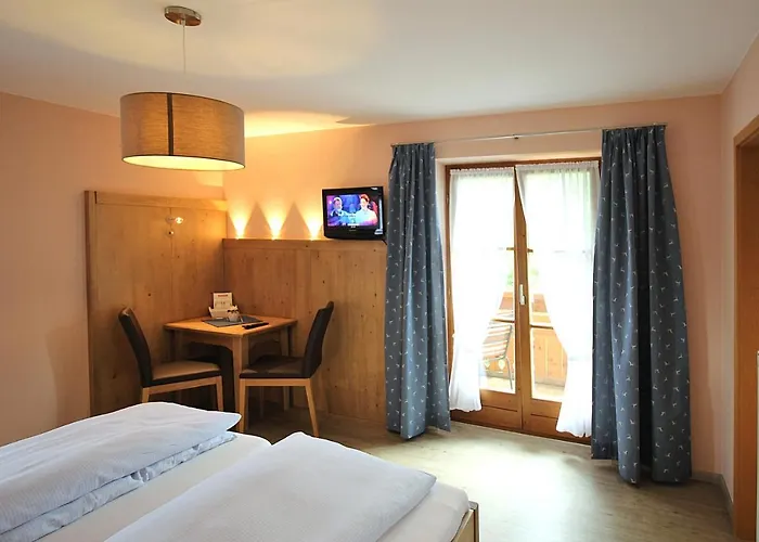 בית הארחה Gaestehaus Alpin - Inkl. Chiemgau-karte ברגן